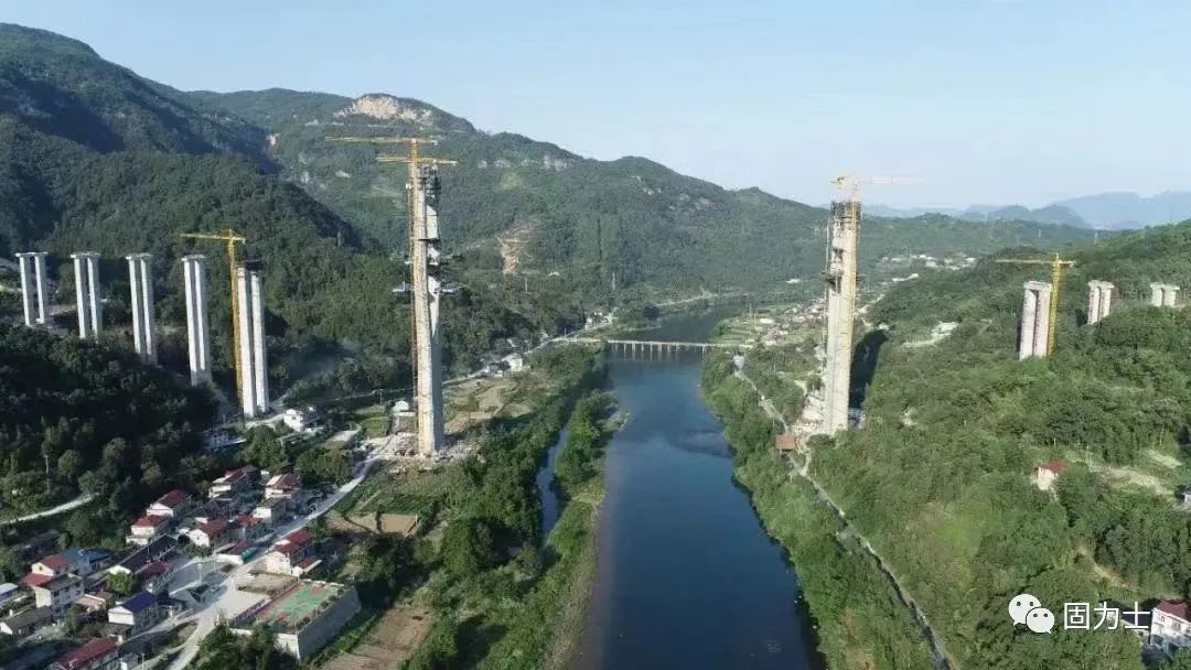 佳木斯固力士参与湖南炉慈高速建设，助力区域经济发展